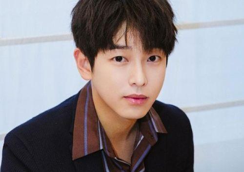 彭昱畅有背景,背景深厚，星途璀璨的年轻演员