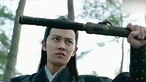 锦衣之下船舱花絮,幕后趣事揭秘，演员互动温馨瞬间